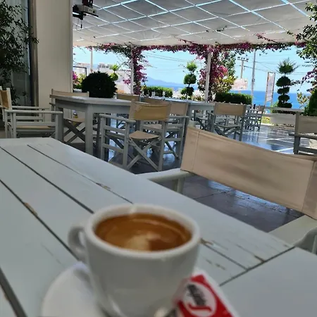 Nalu Hotel & Suites 4* Sarande