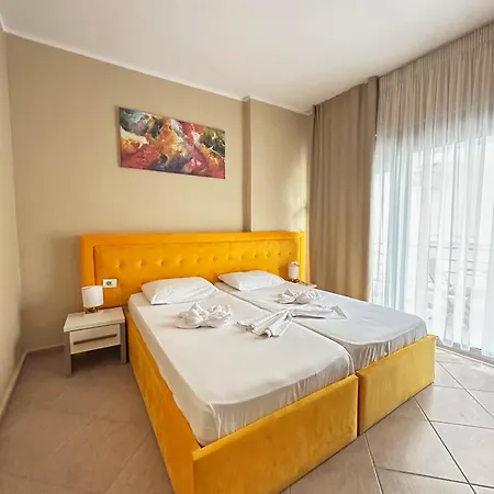 Amaia & Restaurant Hotel Sarandë