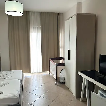 Nalu Hotel & Suites Hotel Sarande