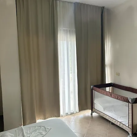 Nalu Hotel & Suites 4*