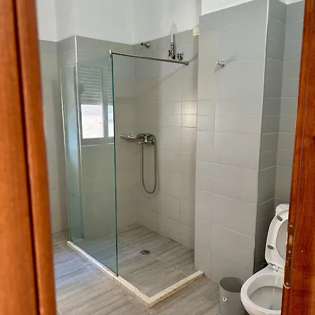 Nalu Hotel & Suites Hotel Sarande