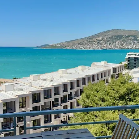 Amaia & Restaurant Hotel Saranda