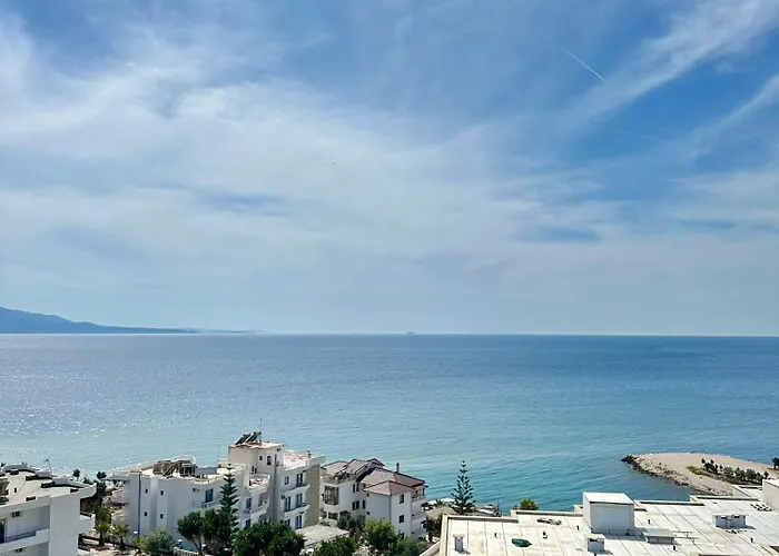 Amaia & Restaurant Saranda